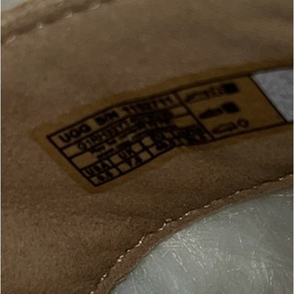 🆕 UGG Womens Aubrey Ankle Strap
Platform Sandal Shoes Sand Color Size 9.5 - Picture 13 of 15